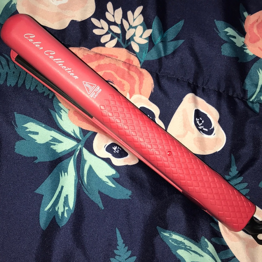 Pink Be Bella hair straightener l